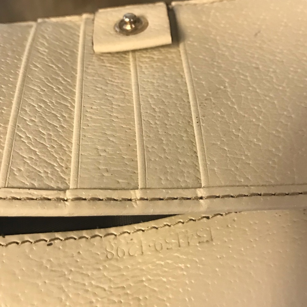 Authentic Gucci Bifold Wallet - Picture 11 of 16